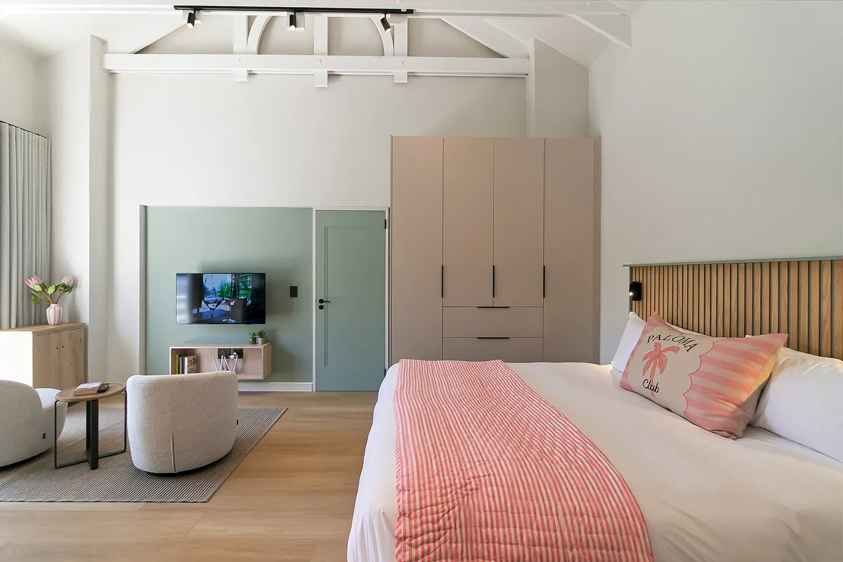 Featherbed gallery image 6