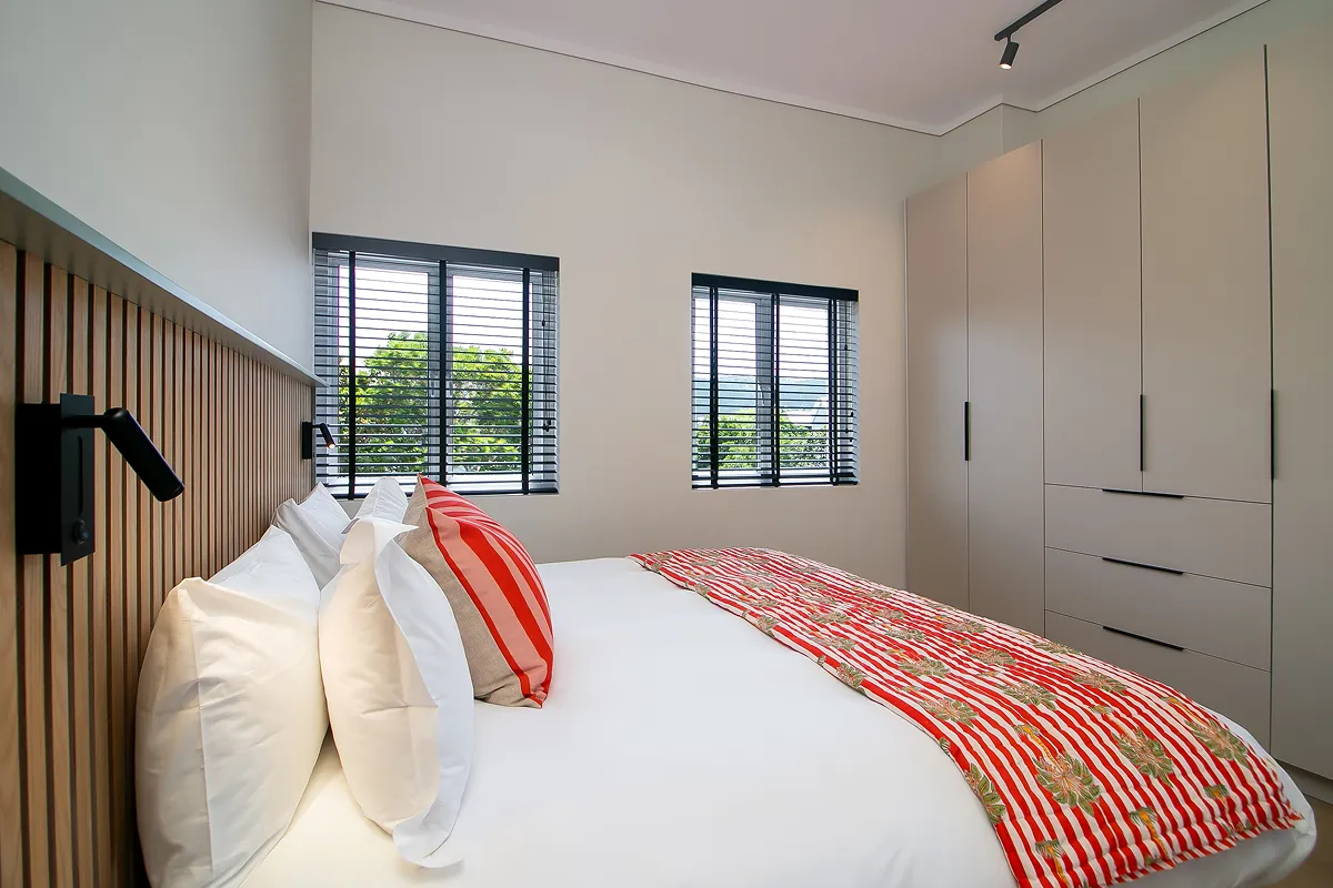 Pontoon gallery image 1